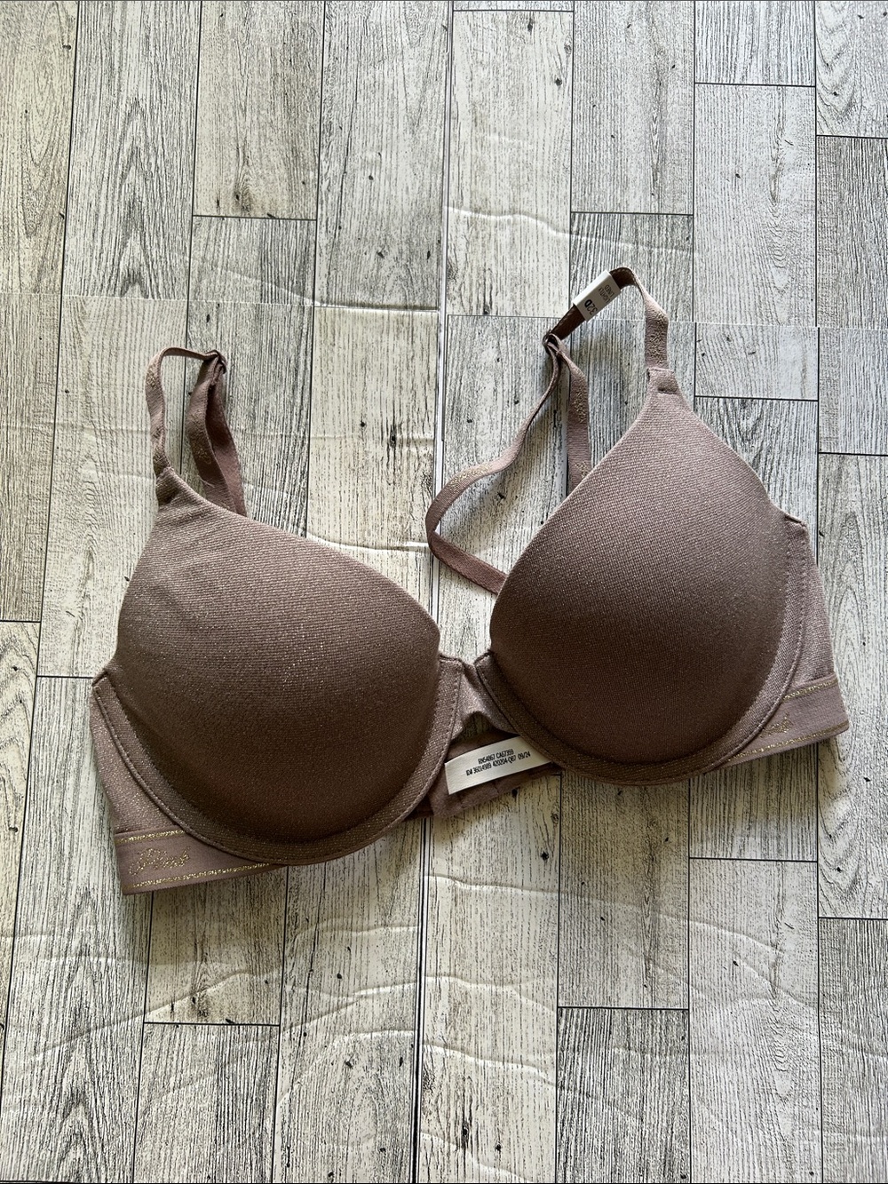 PINK Victoria's Secret wear everywhere T-Shirt lightly lined Bra 32D